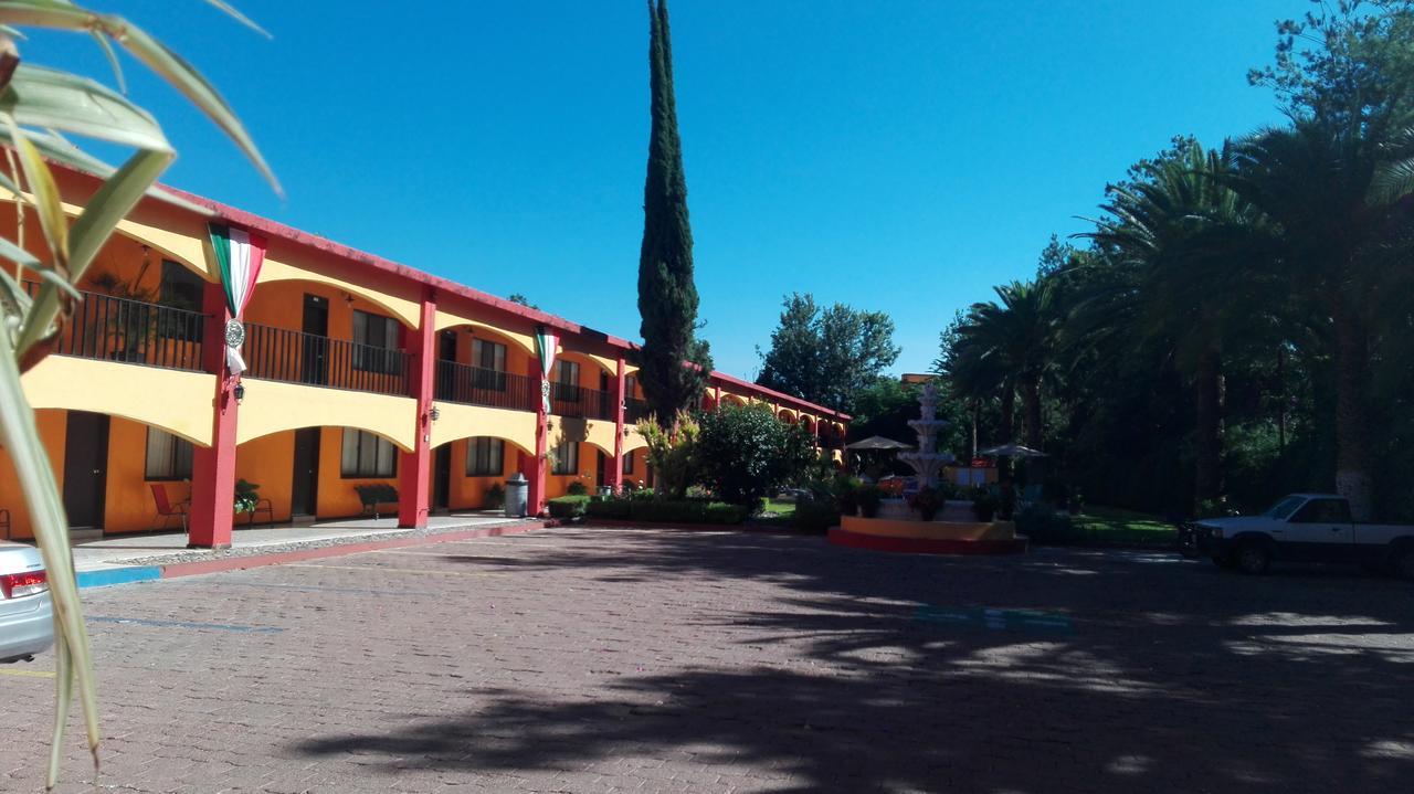 Hotel La Gloria De Calvillo Exterior foto